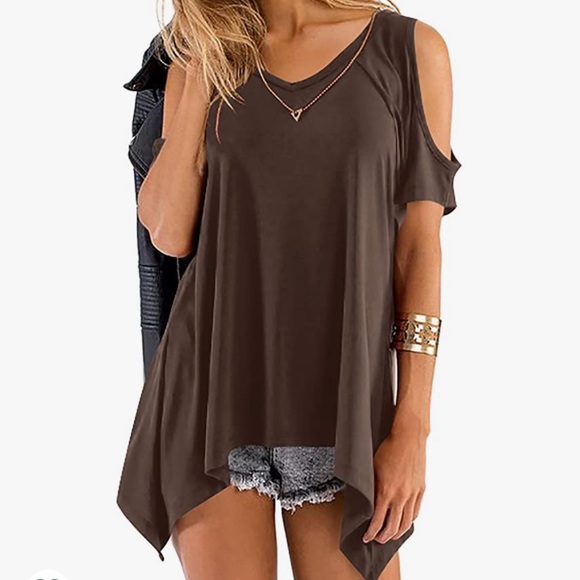 Beautiful woman cold shoulder tops - Picture 5 of 9